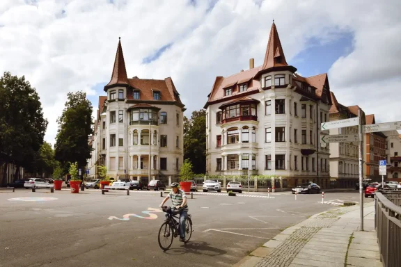 Elegante Gründerzeitbauten im Waldstraßenviertel.